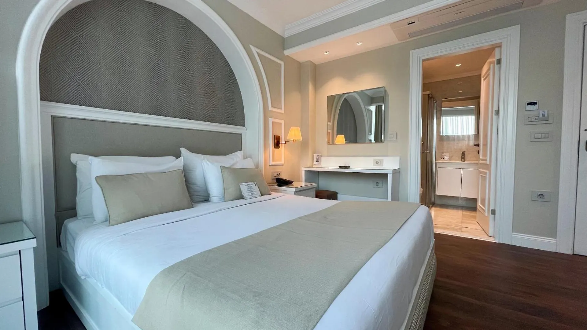 Dbd Hotel Bayrakli إزمير تركيا